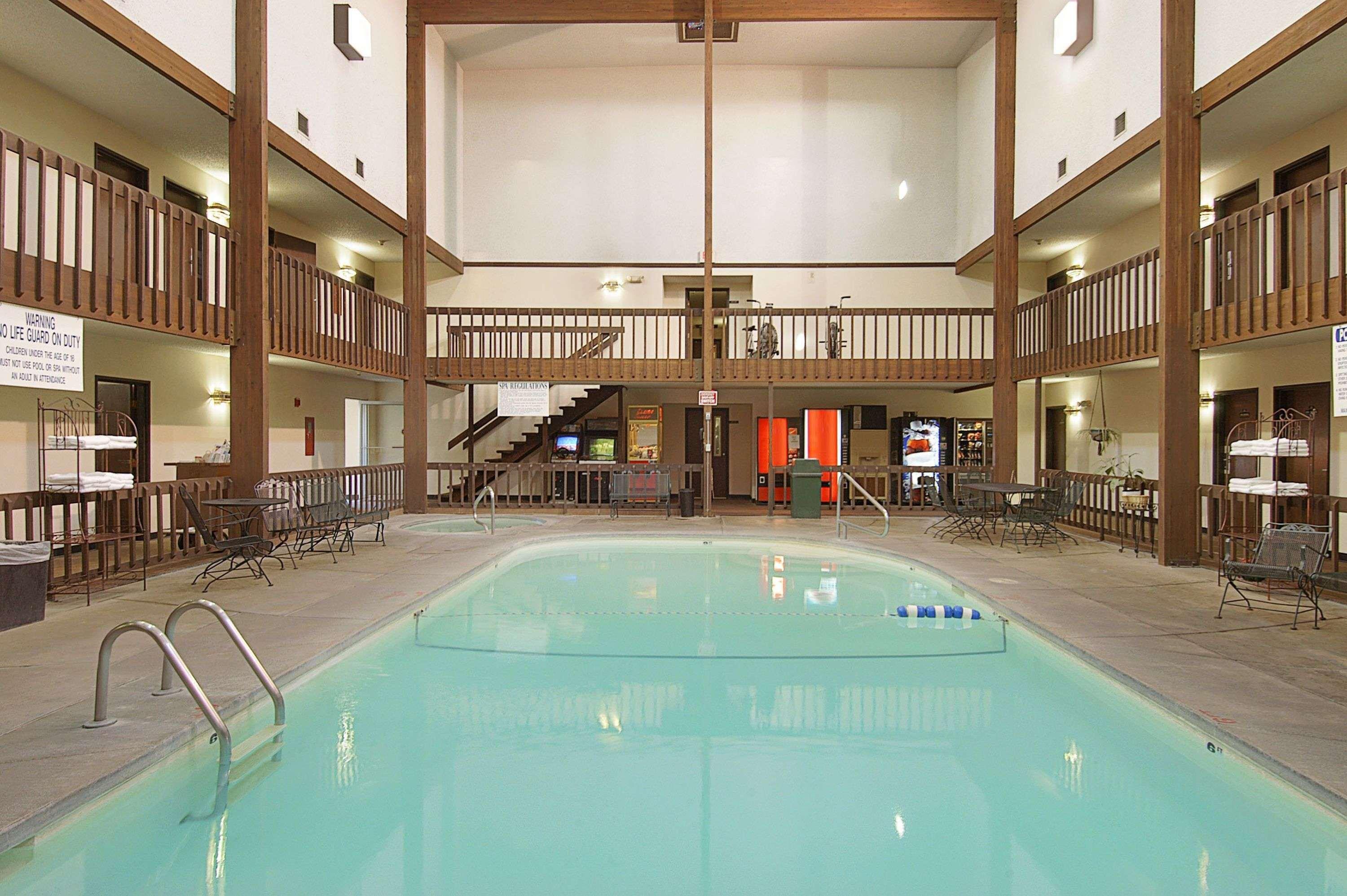 Super 8 By Wyndham York Hotel Facilities photo